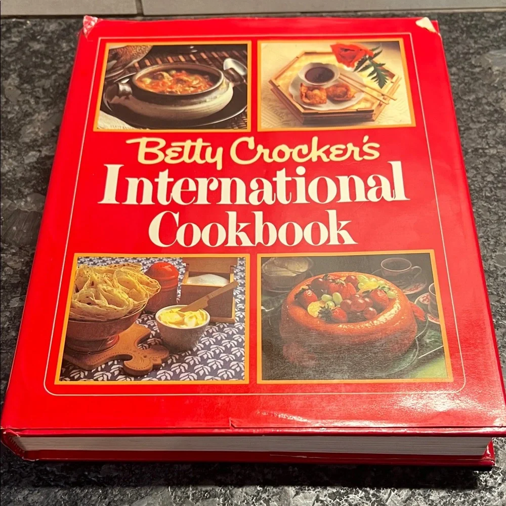 Betty Crocker International Cookbook 1980. Excellent condition